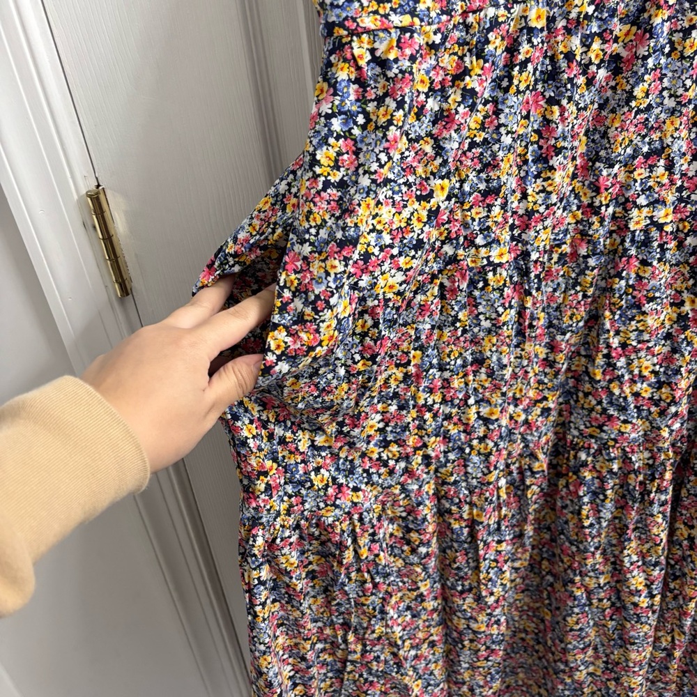 Old Navy Tiered Fit & Flare Maxi Dress XL Floral Smocked Short Sleeve Pockets - Picture 3 of 6